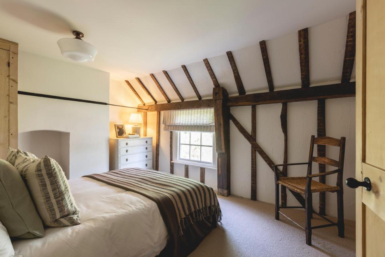 Cosy Cottage With Beautiful Garden, Hottub & Sauna Marden  外观 照片
