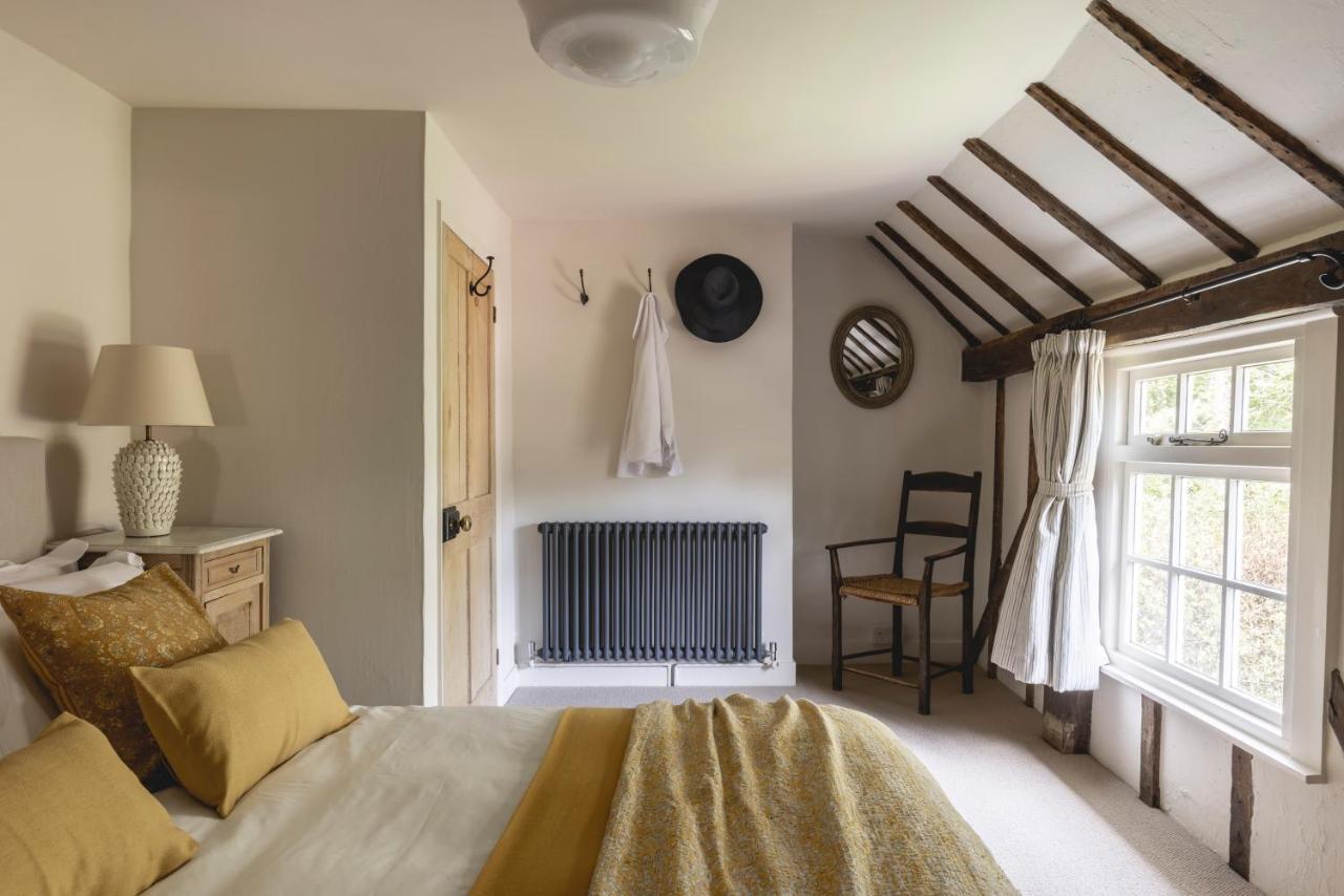 Cosy Cottage With Beautiful Garden, Hottub & Sauna Marden  外观 照片