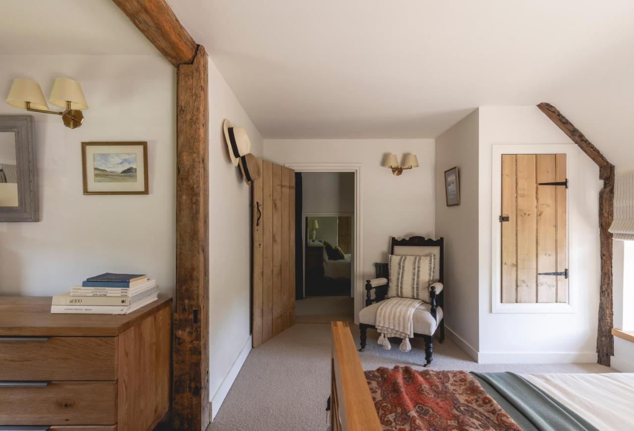 Cosy Cottage With Beautiful Garden, Hottub & Sauna Marden  外观 照片